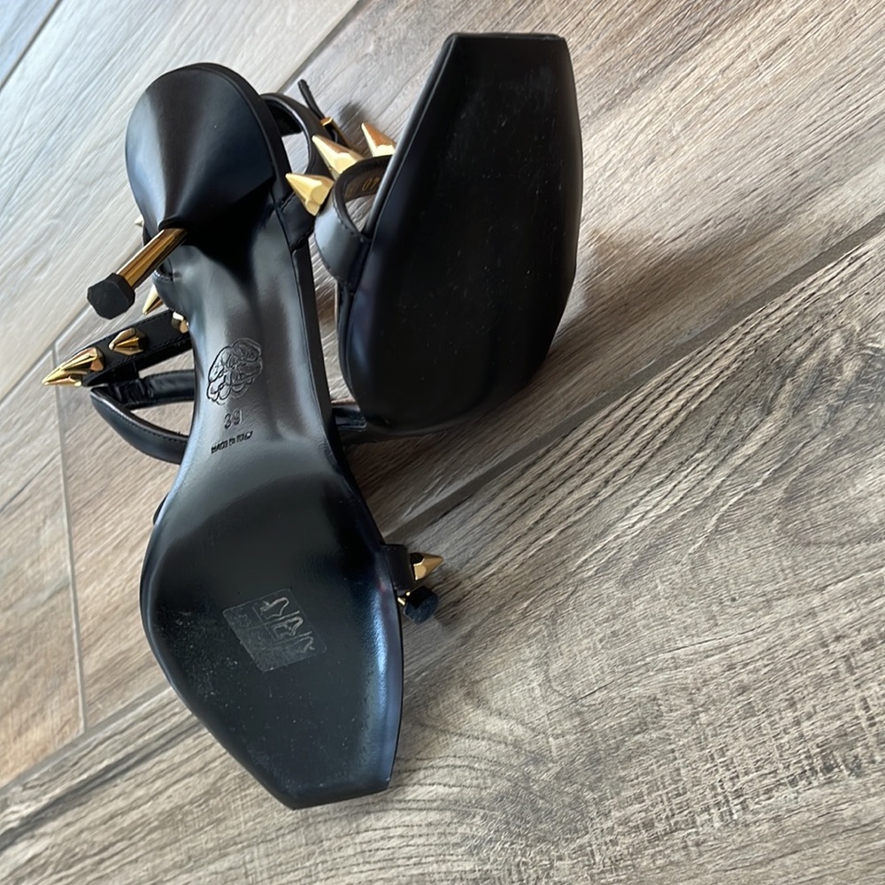 ALEXANDER MCQUEEN Spike Heels - Picture 10 of 11